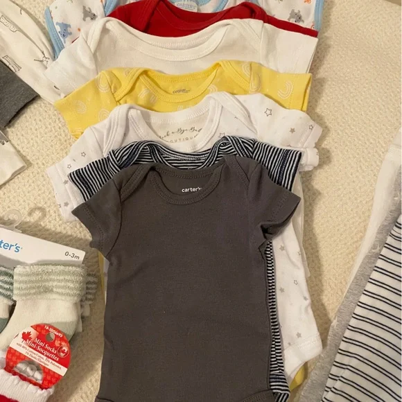 25+ Items Baby Clothes Bundle - Picture 10 of 11